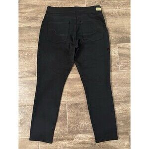 Levis‎ Women's 12 Short Totally Shaping Pull-on Black Skinny Jean EUC